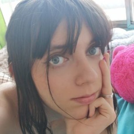 Naakte gelekte OnlyFans-foto van Sin Rose