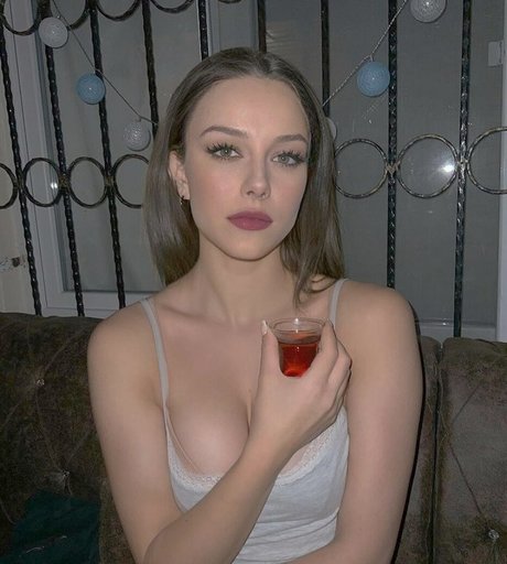 Naakte gelekte OnlyFans-foto van Bihter Tendu