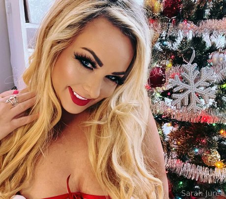 Naakte gelekte OnlyFans-foto van Lovemisssarahbasic