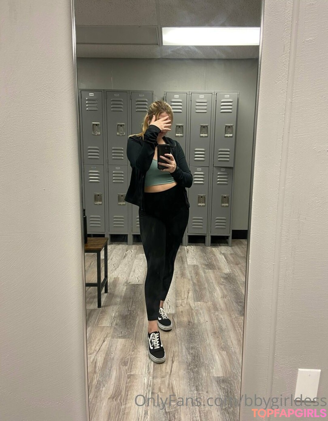 Naakte gelekte OnlyFans-foto van Bbygirldess #27 Naakte gelekte OnlyFans-foto van Bbygirldess #27