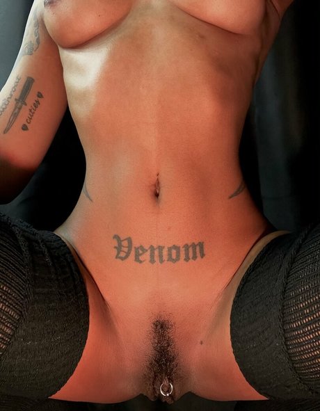 Naakte gelekte OnlyFans-foto van Yungsadistic