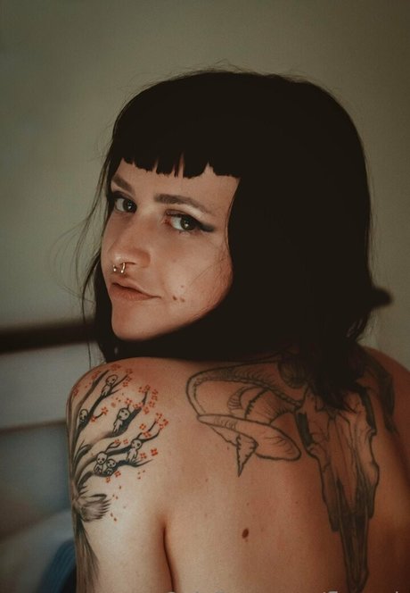 Naakte gelekte OnlyFans-foto van Floworb