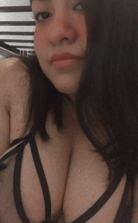 Naakte gelekte OnlyFans-foto van Valentina