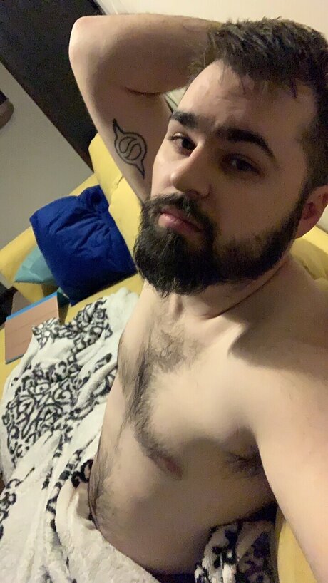 Naakte gelekte OnlyFans-foto van Thatsapphireguy
