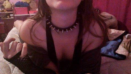 Naakte gelekte OnlyFans-foto van Mistress Annaliease