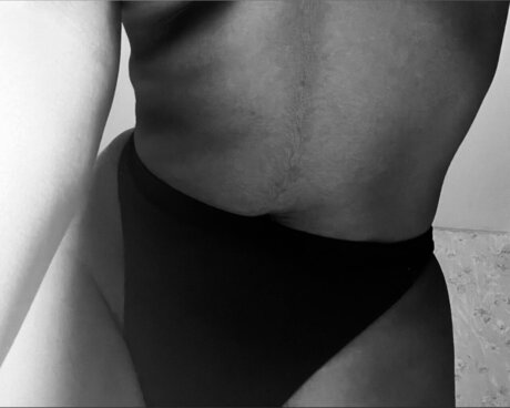 Naakte gelekte OnlyFans-foto van Nikita