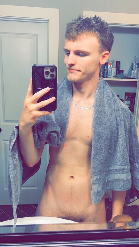 Naakte gelekte OnlyFans-foto van Dylan