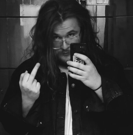 Naakte gelekte OnlyFans-foto van Curtttttttttttttttttttttt