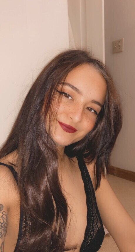 Naakte gelekte OnlyFans-foto van Chelsea Moja