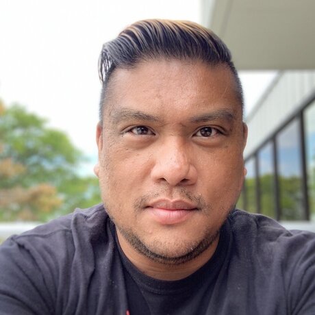 Naakte gelekte OnlyFans-foto van Dwayne