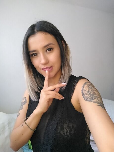 Naakte gelekte OnlyFans-foto van Macarenaxx
