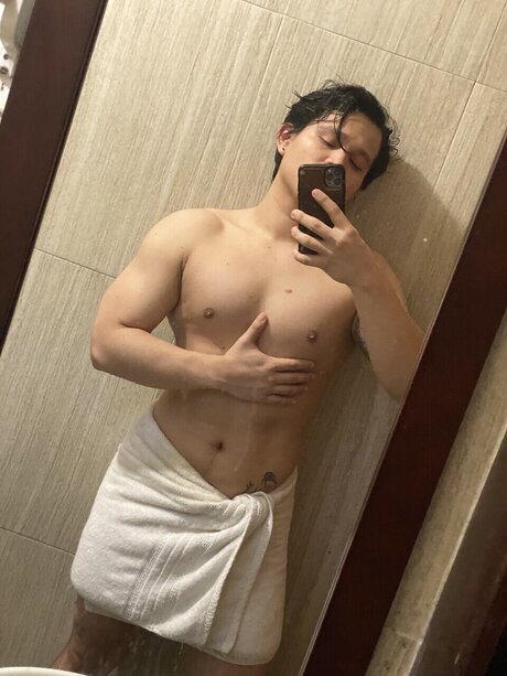 Naakte gelekte OnlyFans-foto van Jose