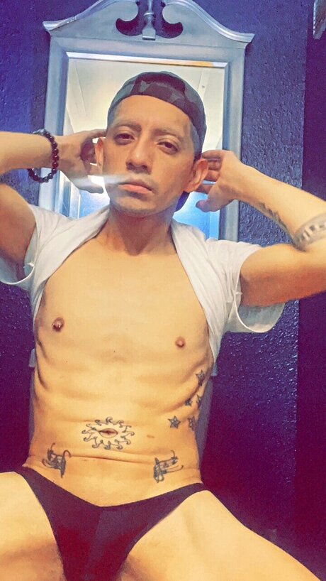Naakte gelekte OnlyFans-foto van Pacoflaco