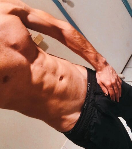 Naakte gelekte OnlyFans-foto van Koodles
