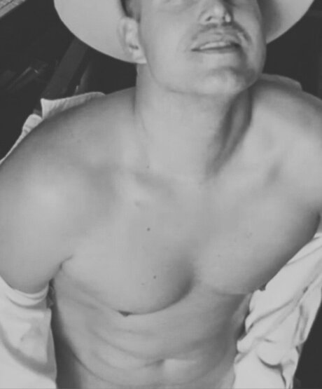 Naakte gelekte OnlyFans-foto van Ryder
