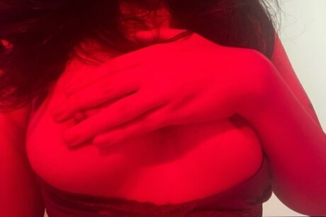 Naakte gelekte OnlyFans-foto van Your Fantasy