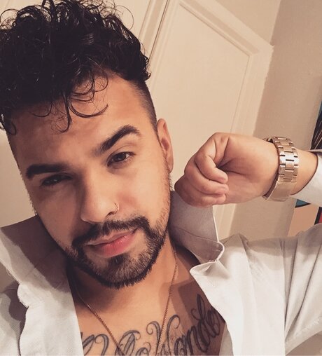 Naakte gelekte OnlyFans-foto van Justin