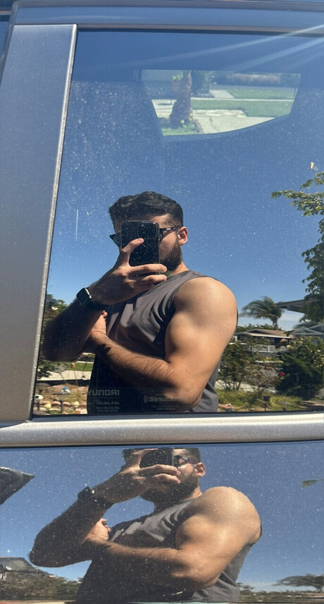 Naakte gelekte OnlyFans-foto van 