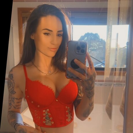 Naakte gelekte OnlyFans-foto van Alice