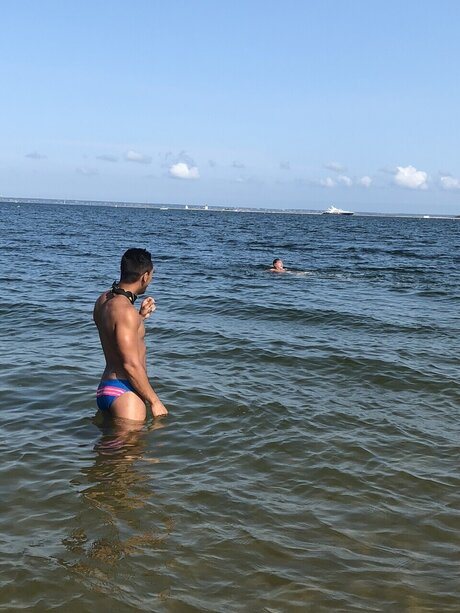 Naakte gelekte OnlyFans-foto van Adam