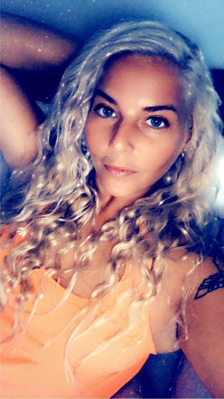 Naakte gelekte OnlyFans-foto van Meagan