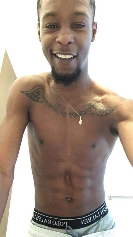 Naakte gelekte OnlyFans-foto van Lotsofmeat27