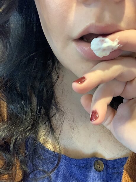 Naakte gelekte OnlyFans-foto van Kitten Libby