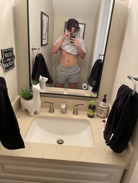 Naakte gelekte OnlyFans-foto van Danny