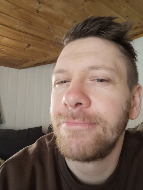 Naakte gelekte OnlyFans-foto van Mr Fatdick