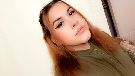 Naakte gelekte OnlyFans-foto van Sierra