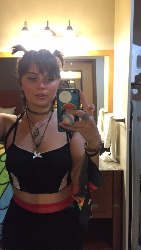 Naakte gelekte OnlyFans-foto van Venus