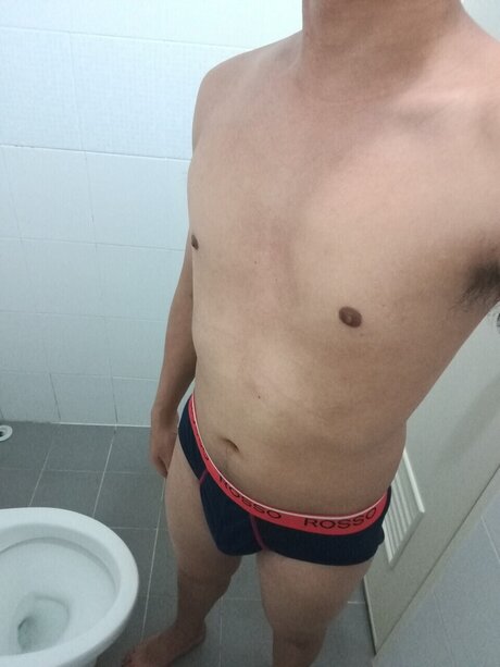 Naakte gelekte OnlyFans-foto van Artyboy