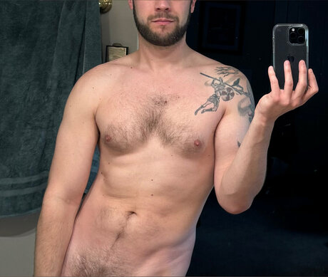 Naakte gelekte OnlyFans-foto van Gsquirrel