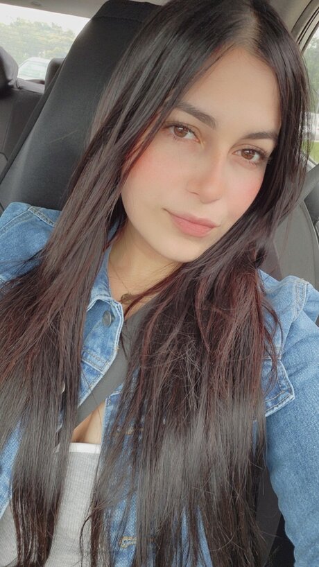 Naakte gelekte OnlyFans-foto van Lali