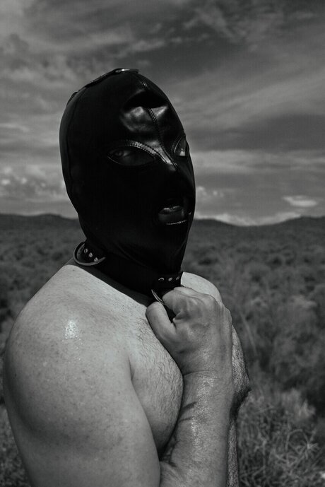 Naakte gelekte OnlyFans-foto van Steve Trevor
