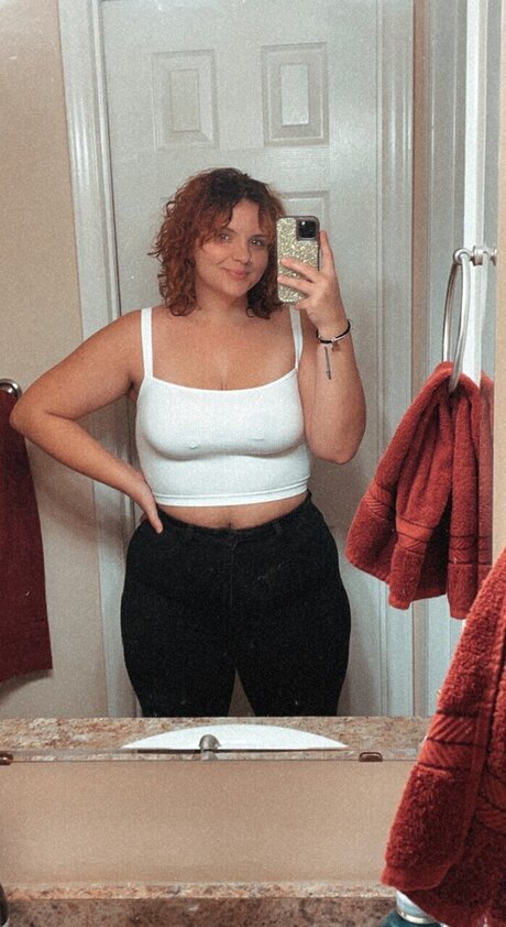 Naakte gelekte OnlyFans-foto van Deesolovely