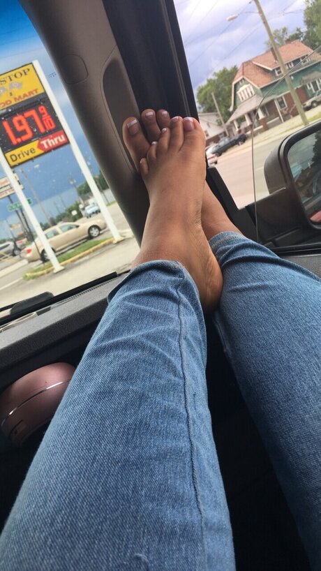 Naakte gelekte OnlyFans-foto van Kitana