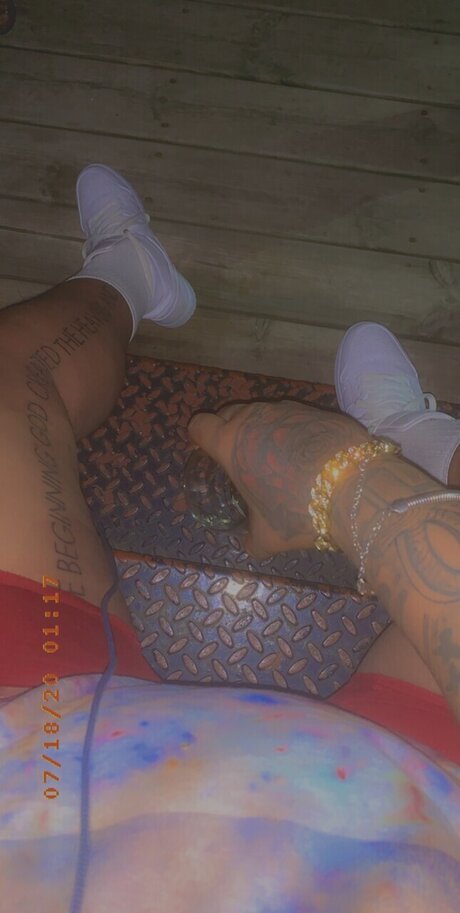 Naakte gelekte OnlyFans-foto van Lookdontstare