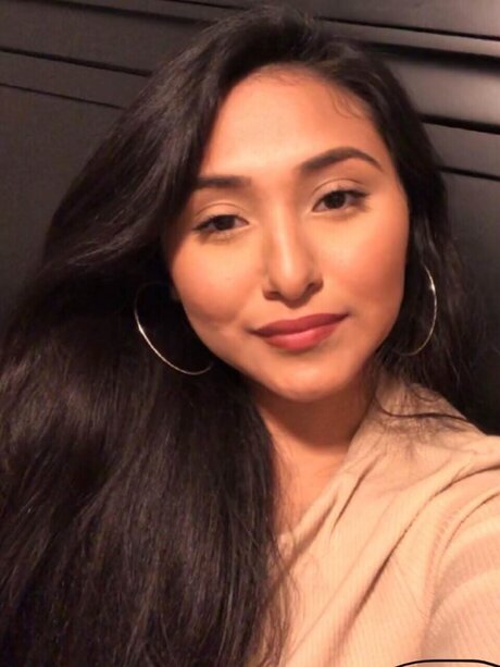 Naakte gelekte OnlyFans-foto van Angelicuh