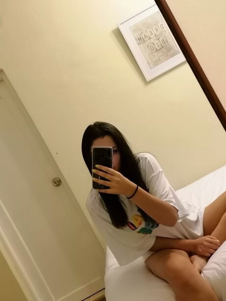 Naakte gelekte OnlyFans-foto van Abigail