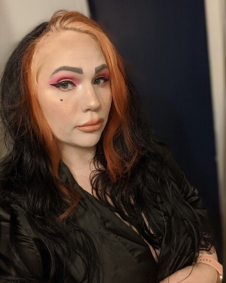 Naakte gelekte OnlyFans-foto van Erica Monarch