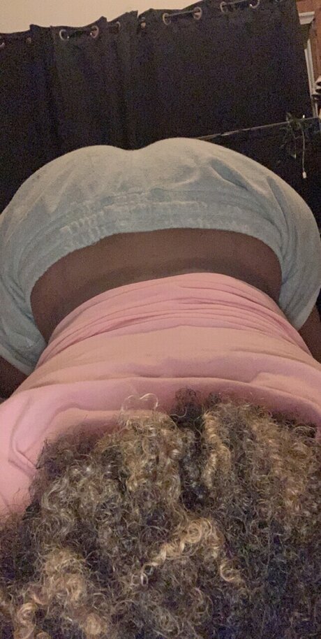 Naakte gelekte OnlyFans-foto van Caramelbomb