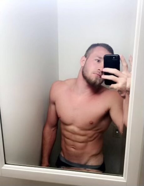 Naakte gelekte OnlyFans-foto van Ricky