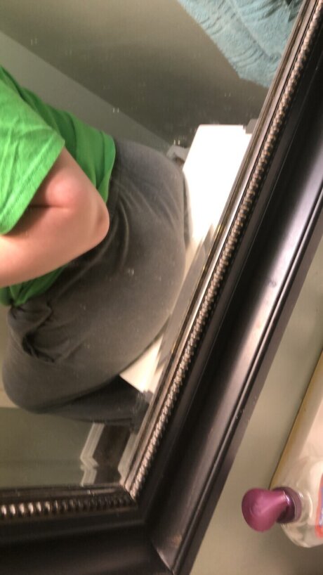 Naakte gelekte OnlyFans-foto van Zach