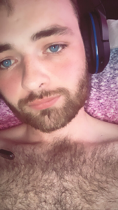 Naakte gelekte OnlyFans-foto van Teengay21