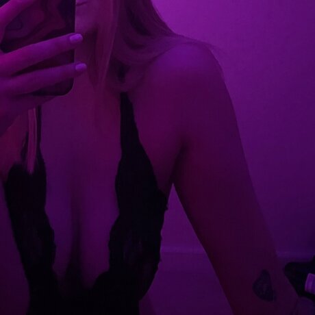 Naakte gelekte OnlyFans-foto van Bella