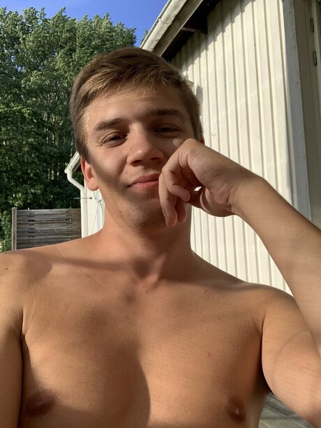 Naakte gelekte OnlyFans-foto van Mrten