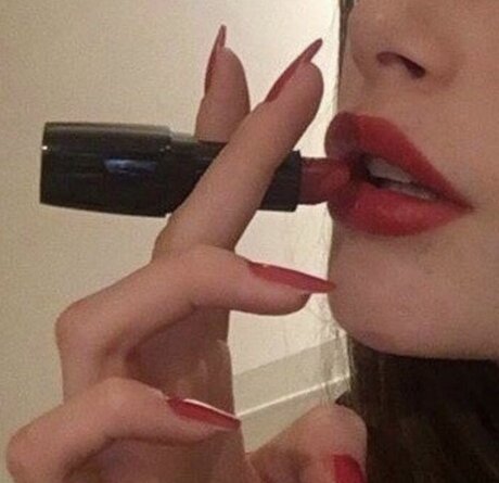 Naakte gelekte OnlyFans-foto van Safaera