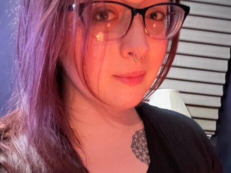 Naakte gelekte OnlyFans-foto van Idolomantis
