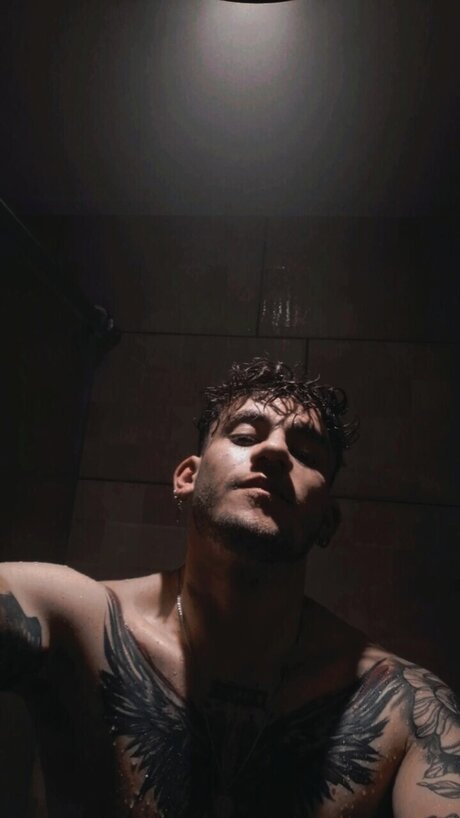 Naakte gelekte OnlyFans-foto van Stiben